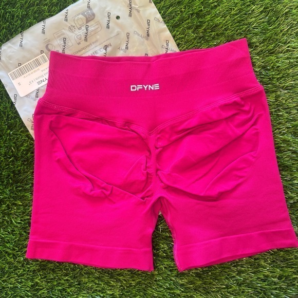 Dfyne Pants - Dfyne impact shorts 4.5" floral pink small